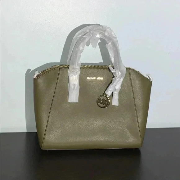 Michael Kors Ciara Duffle Solid olive green color set - Picture 6 of 15